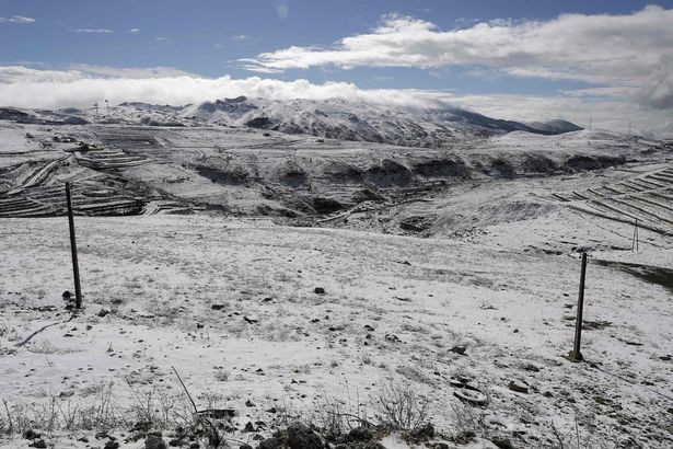 Không chỉ ở Thường Châu mới lạnh, Ả Rập Xê-út vốn nổi tiếng nắng nóng cũng có tuyết rơi rồi